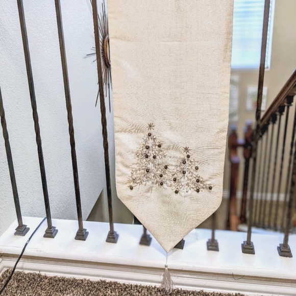 White Winter Holiday Tassel Table Runner with Jingle Bells - Picture 1 of 6
